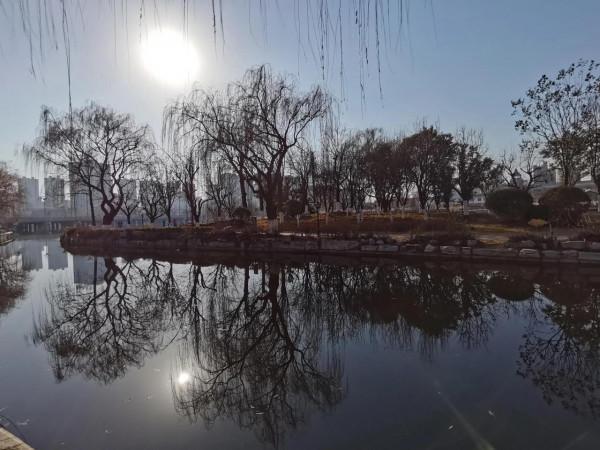 進九第一天 泮河倒影美 進九第一天 泮河倒影美