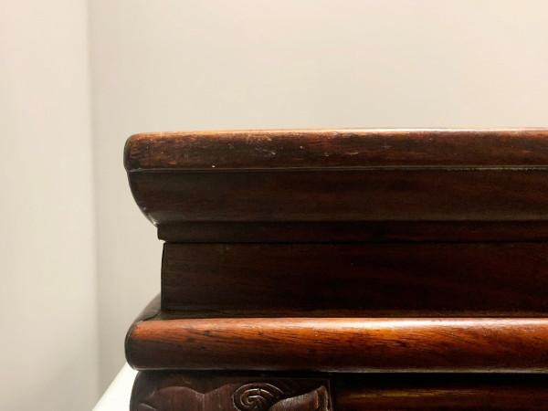 螭龍配獸面，黃花梨齊牙條虎爪足炕桌