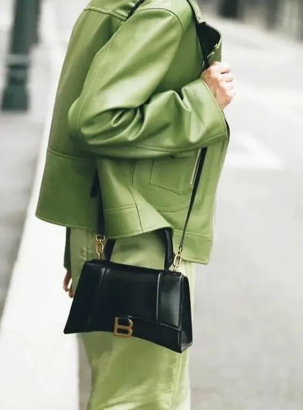 女生第一個大牌包包怎麼選？這30款揹包十年都不過時