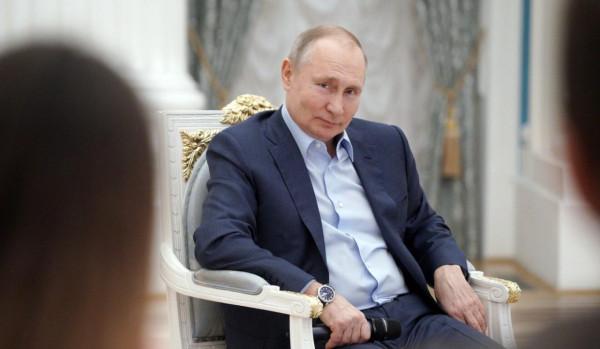 我軍機靠近東沙島30海里,遭臺軍防空導彈鎖定,稍有不慎擦槍走火 我軍機靠近東沙島30海里,遭臺軍防空導彈鎖定,稍有不慎擦槍走火