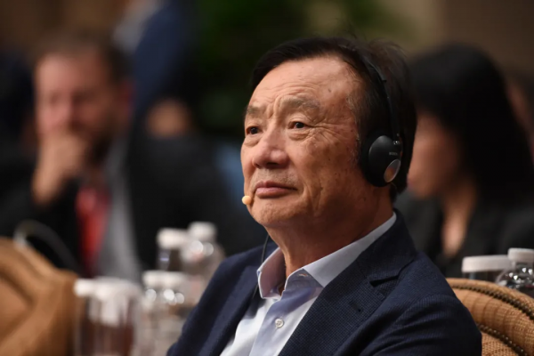 刷屏！華為新“天才少年”出爐：武大94年博士生入選！學霸日程表曝光：科研、學習、練腹肌