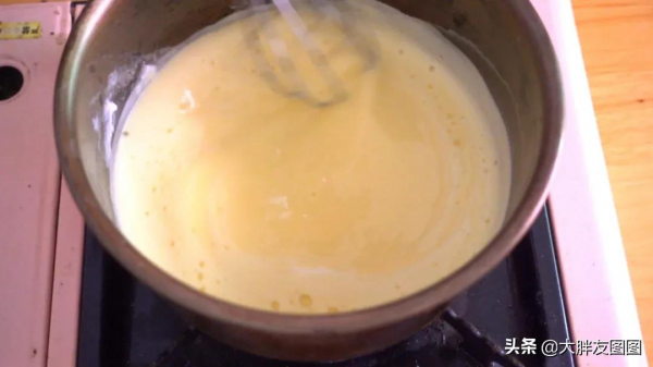 沒黃油，沒烤箱，用最簡單的方法做爆漿麵包，學不會來打我