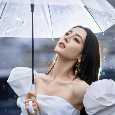 被迪麗熱巴美到了