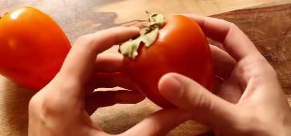 老話常說:“一個柿子十副藥”,說的是什麼意思?醫生來告訴你 老話常說:“一個柿子十副藥”,說的是什麼意思?醫生來告訴你