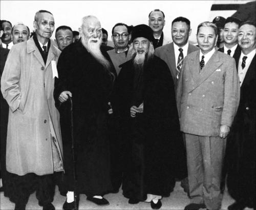 蔣介石的結拜兄弟張群，在隨蔣介石去往臺灣後，結局如何？