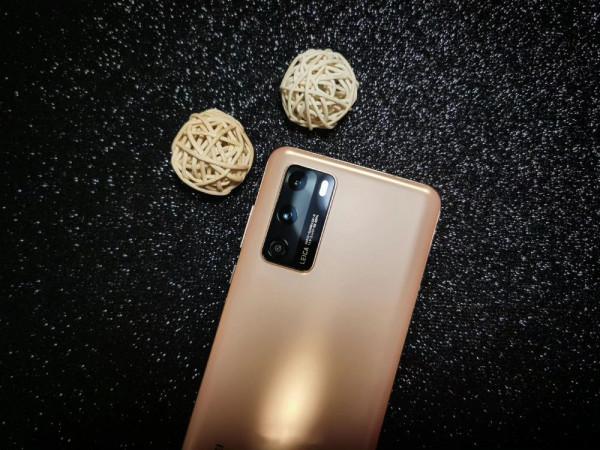 二款效能強勁與長焦攝影的低價位手機配置解讀