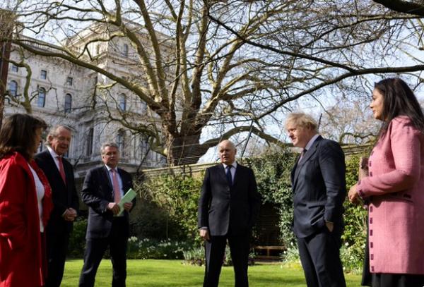 英國議會拒絕中國大使進入，胡錫進：英國大使別來人民大會堂