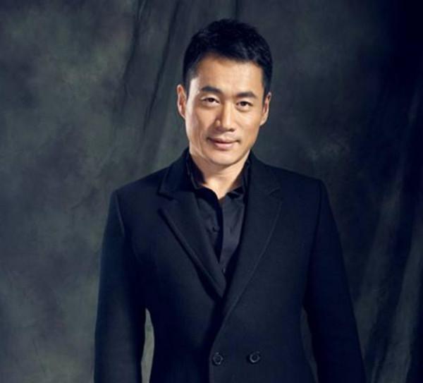 著名演員丁海峰:患癌老妻是我手心裡的寶 著名演員丁海峰:患癌老妻是我手心裡的寶