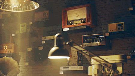 貓王收音機造出了「太空星艦」,未來感爆棚,演繹別樣機械美學 貓王收音機造出了「太空星艦」,未來感爆棚,演繹別樣機械美學