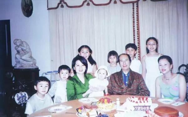 搞定何超瓊後，梁安琪又搞定陳婉珍，兩人一起去上海看奚夢瑤女兒