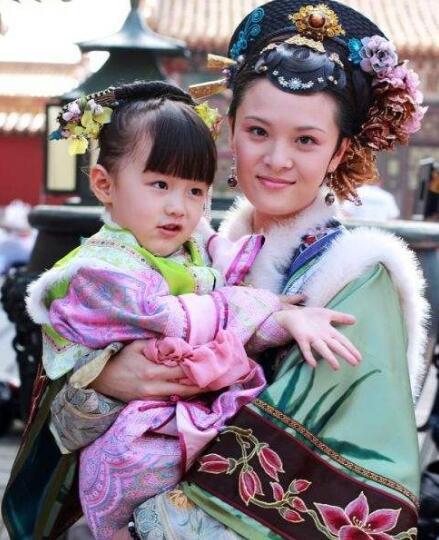 《甄嬛傳》播出10年演員變化大:女主顏值暴跌,女配卻成一線明星 《甄嬛傳》播出10年演員變化大:女主顏值暴跌,女配卻成一線明星