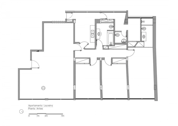 將隔牆盡情拆除後，這個家通透明亮並且可以欣賞到不遠處的山景