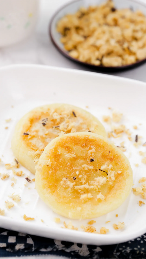 能拉絲的乳酪早餐餅，煎一煎，5分鐘就可以上桌