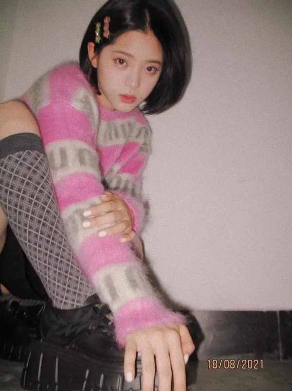 Nabi的富家千金風,終於找到了其中的穿搭精髓 Nabi的富家千金風,終於找到了其中的穿搭精髓