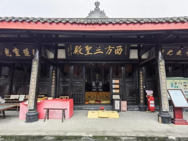龍潭寺,1700多年前的“皇家寺院”,鬧市中獨享清閒,秋日來打卡 龍潭寺,1700多年前的“皇家寺院”,鬧市中獨享清閒,秋日來打卡