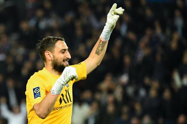 足球——法甲：巴黎勝里爾