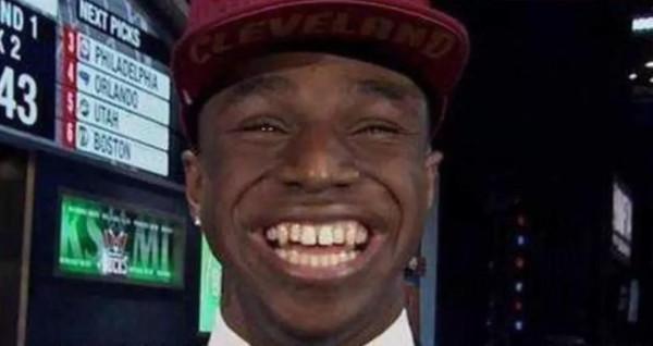 臥槽出事了!嘴哥新賽季無了... 臥槽出事了!嘴哥新賽季無了...