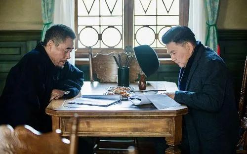 老酒館:老戲骨雲集卻高開低走,究竟是誰拖了後腿 老酒館:老戲骨雲集卻高開低走,究竟是誰拖了後腿