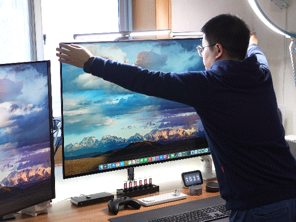 比電視還爽的 48 吋 OLED 桌面電競巨屏，KTC G48P5 顯示器測評詳解