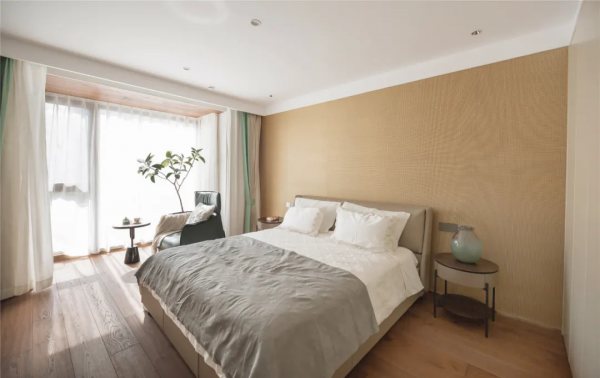 一樓帶60㎡院子的3居室，翻新改造後，效果不輸別墅