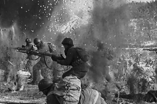 十八歲小戰士，上趟廁所竟失聯部隊？直面美軍推進結局如何？