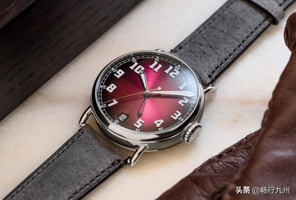 亨利慕時推出 Heritage 傳承者兩地時間腕錶 亨利慕時推出 Heritage 傳承者兩地時間腕錶