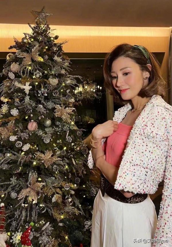 造型大變樣！李嘉欣剪鄰家卷穿小香風年輕10歲，鼻尖美人極具特色