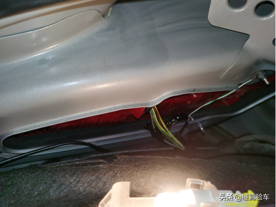 7年車齡的賓士CLA貶值20多萬,白色車身在檢測師眼中逐漸“變黑” 7年車齡的賓士CLA貶值20多萬,白色車身在檢測師眼中逐漸“變黑”