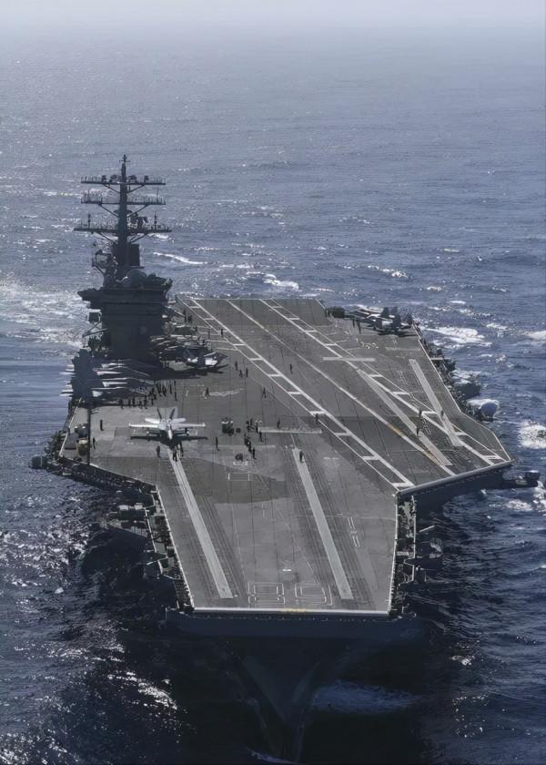 法國航母的設計特色