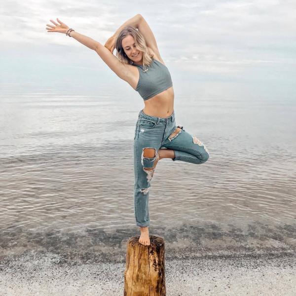 詳解瑜伽樹式的練習要點,尤其是想改善臀部外側凹陷的人要注意 詳解瑜伽樹式的練習要點,尤其是想改善臀部外側凹陷的人要注意