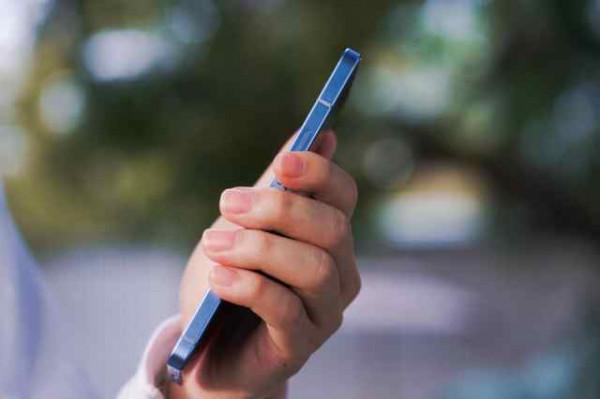 誰說直角設計沒有好手感?OPPO Reno7 Pro有話要說 誰說直角設計沒有好手感?OPPO Reno7 Pro有話要說