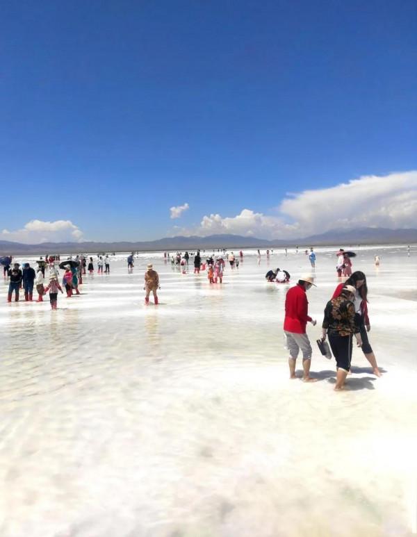 中國的天空之鏡，人一生要去的55個地方之一一茶卡鹽湖