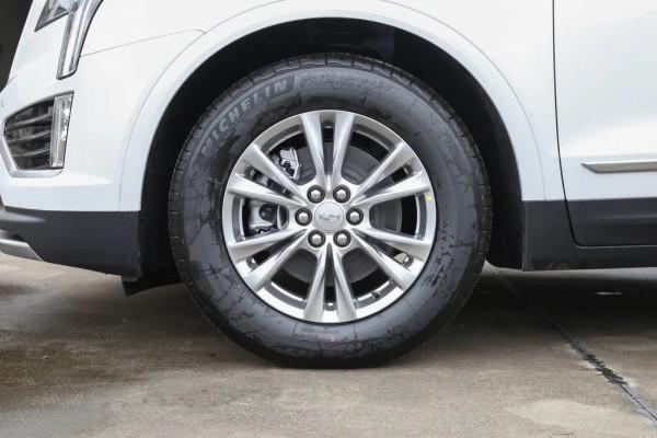 凱迪拉克XT5轉彎前輪異響怎麼解決? 凱迪拉克XT5轉彎前輪異響怎麼解決?