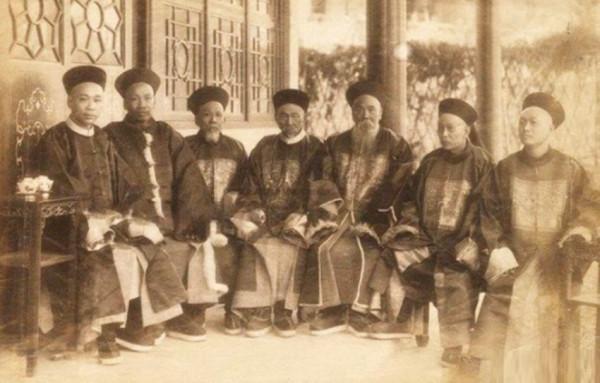 清政府官員到底有多累，上班上朝不太累，下班了卻要人命