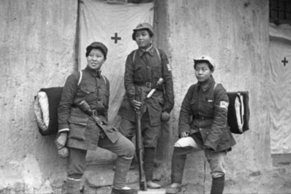 退伍老兵糧庫當警衛，首長路過遼寧縣城，發現竟是犧牲5年的戰友