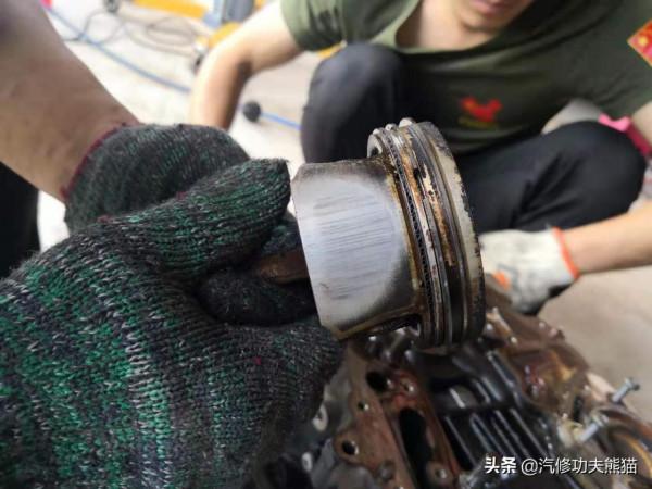 大眾高爾夫1.4T差點開報廢，燒機油、燒防凍液、缺缸大修一次解決