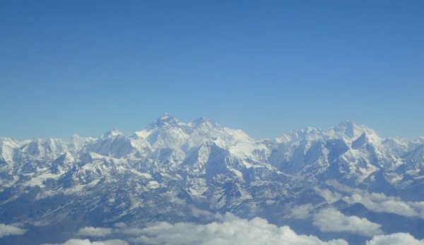 發微信、打電話，不如見面三句話？| 一週科技