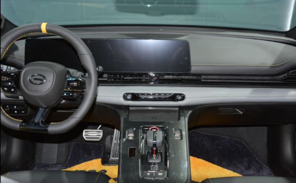 樣子是挺帥，就是不知道實力如何？影豹兼顧運動與家用