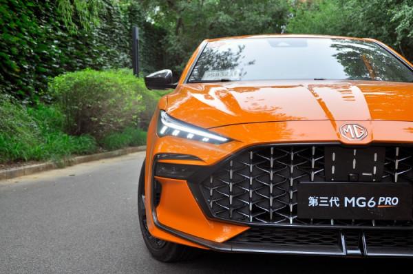 年輕運動市場的新選擇，還有排氣聲浪呢！試駕名爵6 PRO