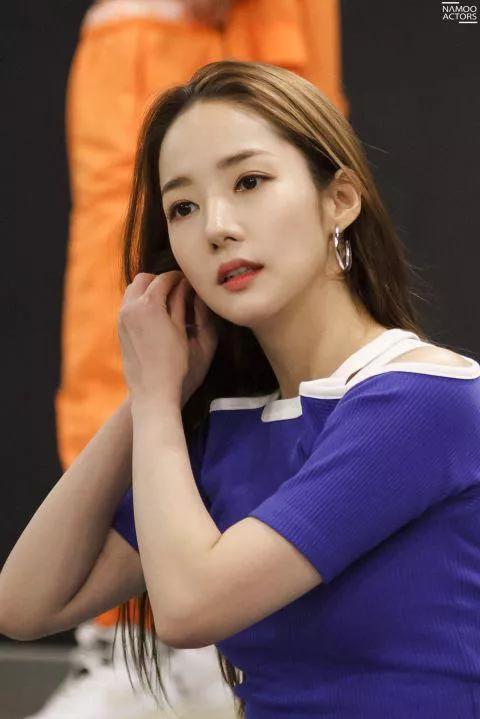 南韓女星美貌之爭!80後獨具風韻,90後鬥豔,這4大長相最受熱捧 南韓女星美貌之爭!80後獨具風韻,90後鬥豔,這4大長相最受熱捧