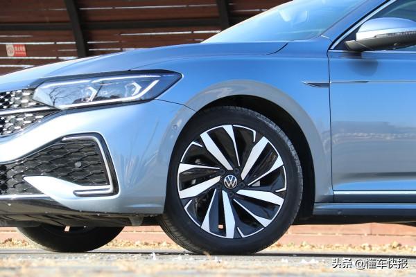 雙重形象，配置升級，B級車熱門選手回來了？試駕新款帕薩特