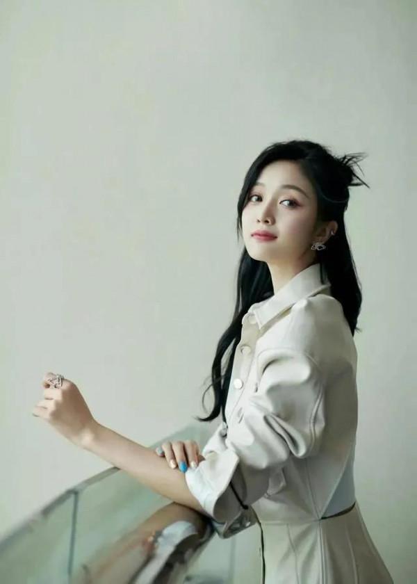 海南“富婆”：吳宣儀