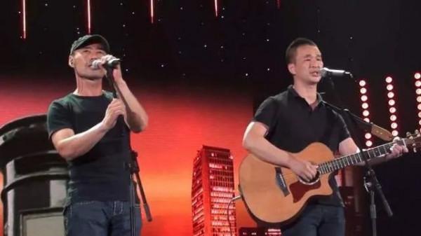 “從紅極一時到落魄”7個組合，有人街頭又擺攤，有人瘦到剩100斤