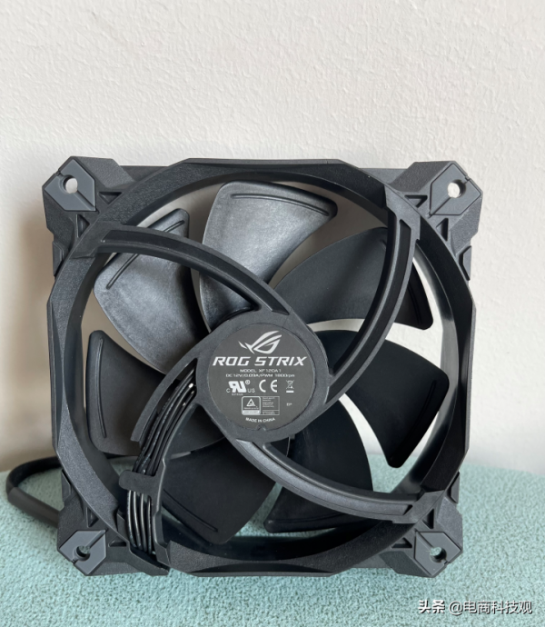 如何選擇高效能散熱風扇，華碩ROG風神XF120給你意想不到的驚喜