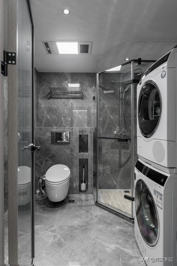 她家138㎡大宅，一進門玄關就把我迷住，客廳設計太棒了！曬一曬