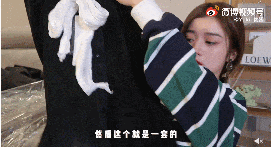 馬丁靴+連衣裙=秋冬王炸組合，顯高顯瘦，時髦慘了