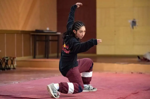 日本95後天才美少女8歲學舞，11歲奪冠！為了跳舞親自來中國學習醉拳