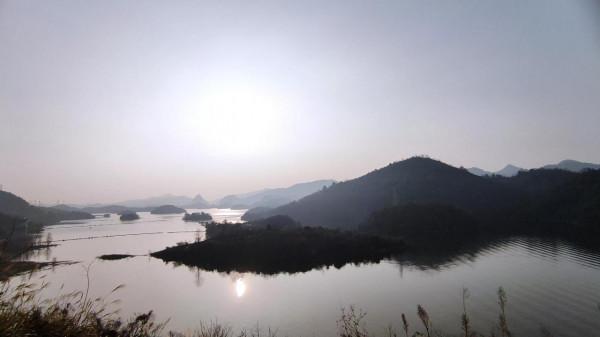 如果是你,你會答應生活在詩和遠方嗎 如果是你,你會答應生活在詩和遠方嗎