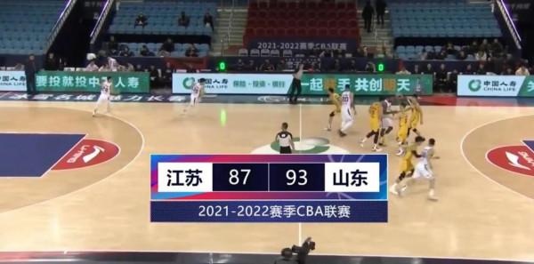 力克江蘇！山東男籃關鍵時刻連續得分贏得比賽