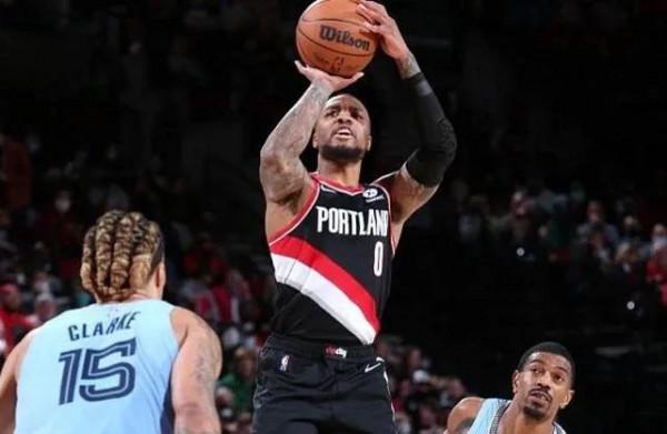 哈雷爾離開湖人再當超六，字母哥40分仍輸球，巴恩斯絕殺今日最佳